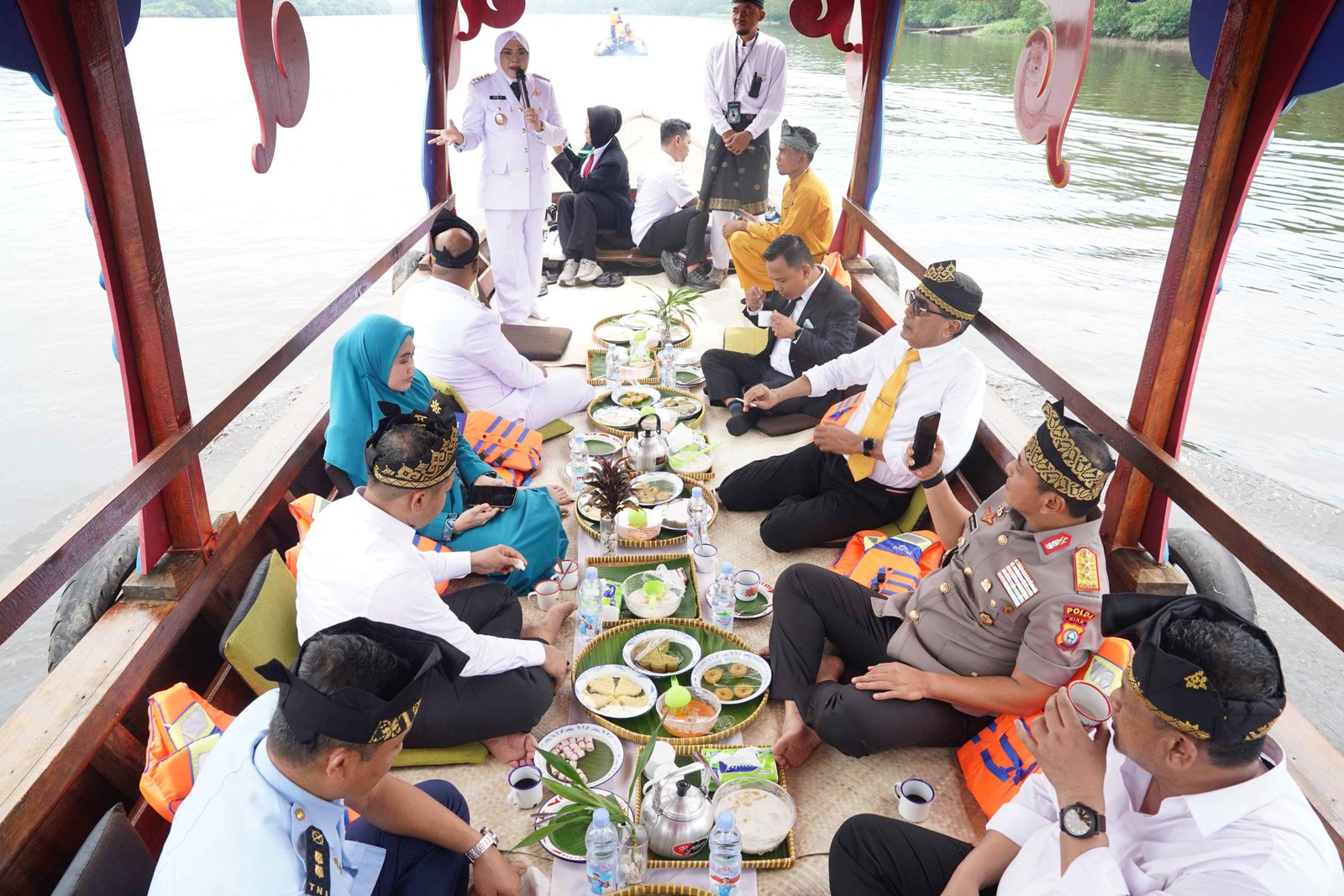 Negeri Istana Siak yang Kian Bercahaya khas budayanya, tempat wisata  Beghanyut sebagai Penanda Keunikan